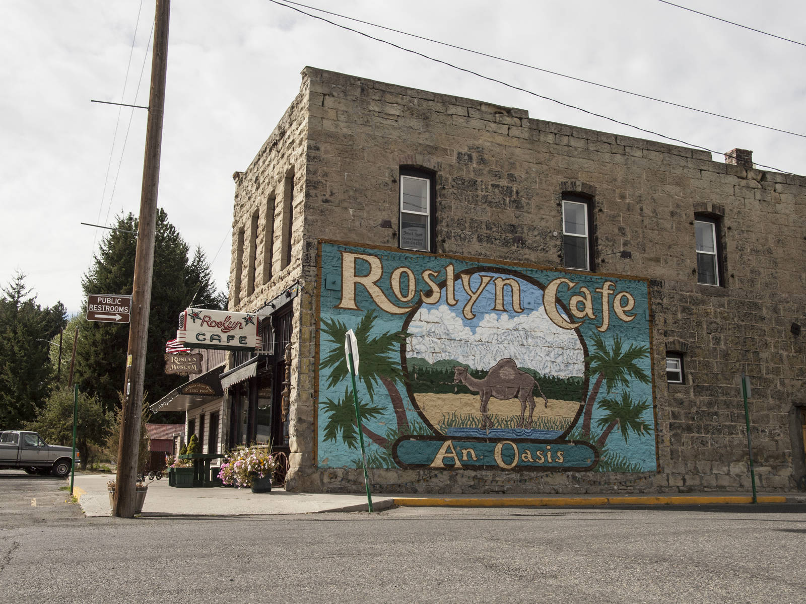 El famoso cafe Roslyn de Doctor en Alaska