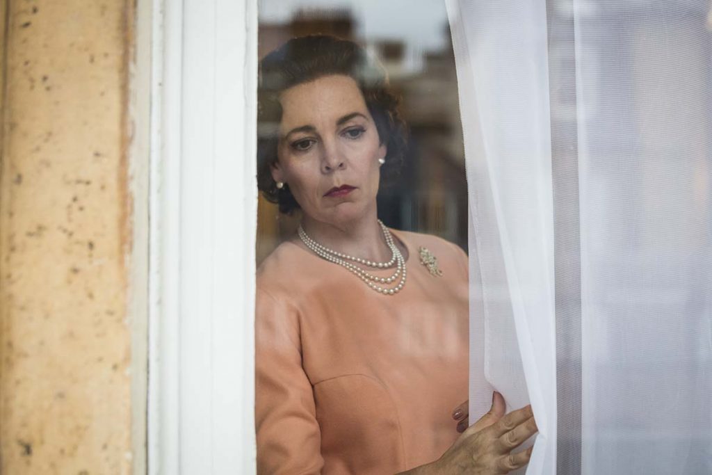 La reina Isabel II en The Crown.