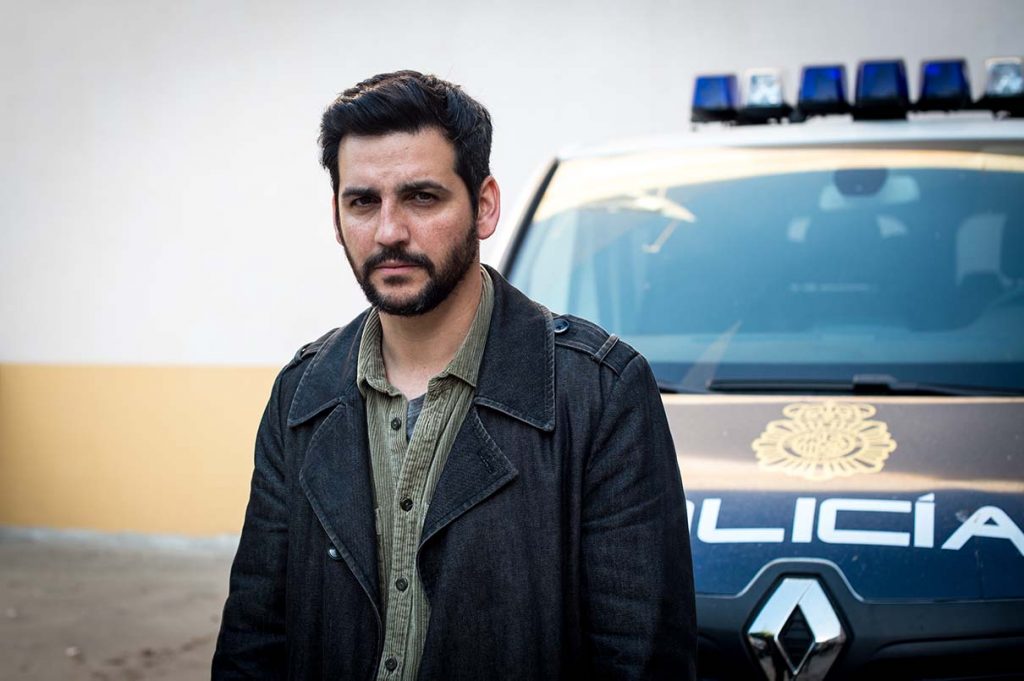 Fran Perea es el agente Andrés Villanueva en 'Kosta'.