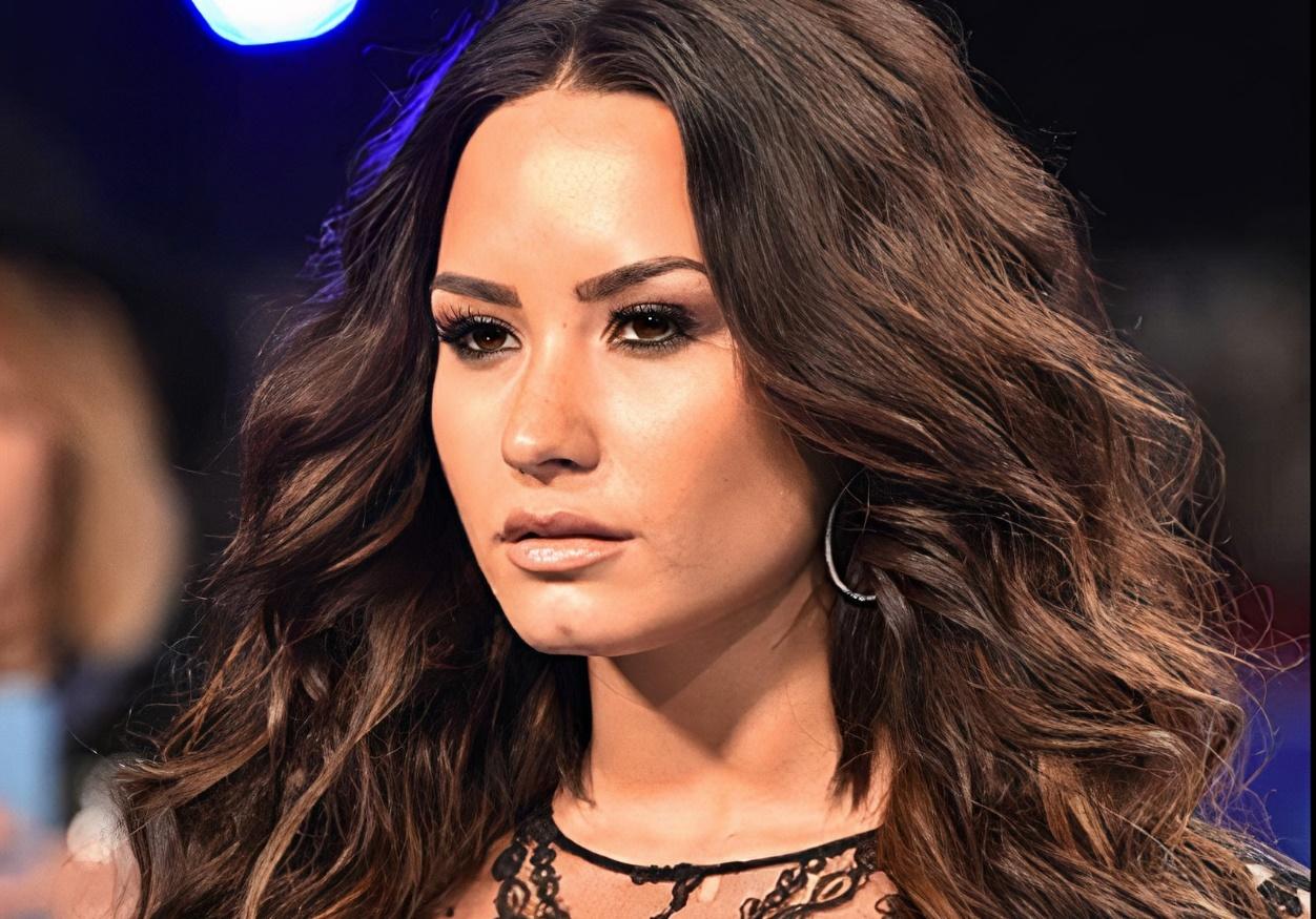  Demi  Lovato  biograf a problemas de salud y relaciones